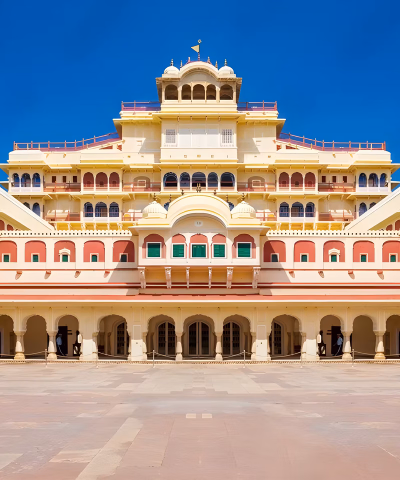 Palacio City Palace en Jaipur durante un circuito de lujo por el triángulo dorado de India