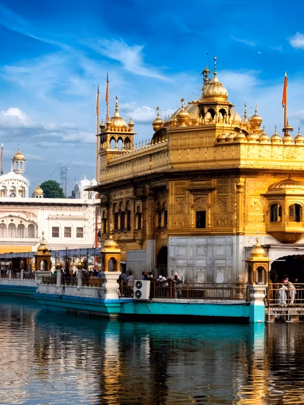 Templo Dorado Amritsar viaje lujo triángulo dorado India con Varanasi y Amritsar